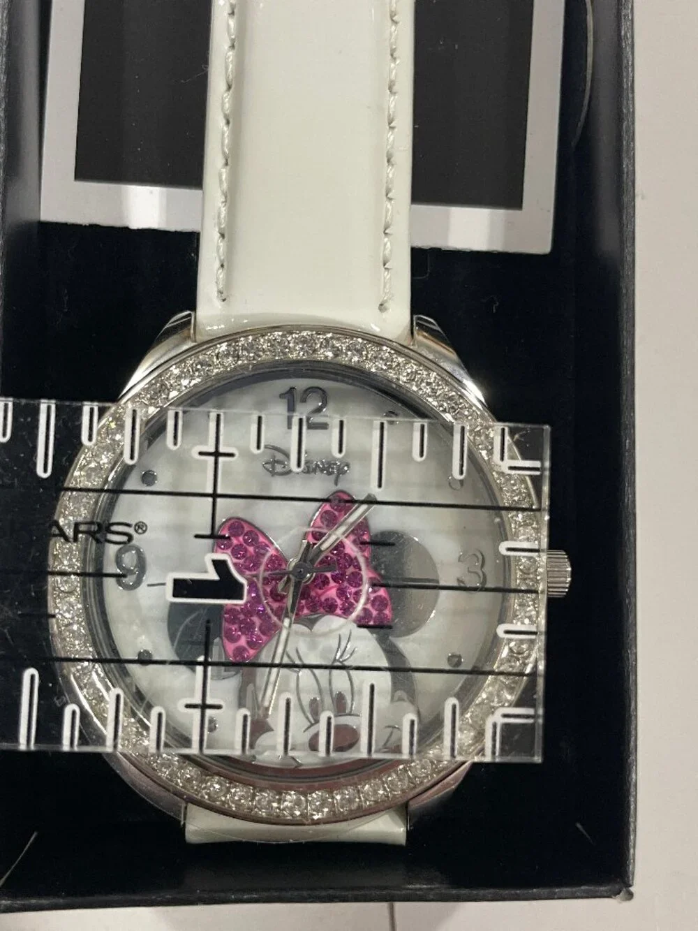 Minnie Mouse Disney/ Avon Rhinestone Watch White Strap Brand NEW Battery WORKS